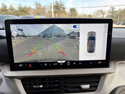 Used 2025 Ford Explorer Active w/ Active Comfort Package image 25