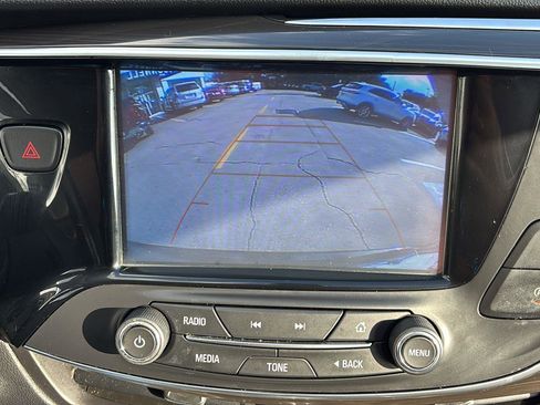 Used 2020 Buick Envision Essence image 33