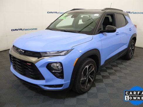 Used 2023 Chevrolet TrailBlazer RS w/ Sun and Liftgate Package FWD image 12
