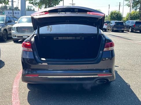 Used 2018 Kia Optima LX FWD image 12