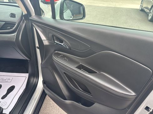 Used 2017 Buick Encore Essence image 17