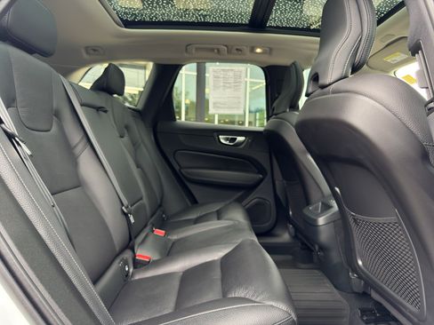 Certified 2024 Volvo XC60 B5 Plus w/ Protection Package Premier AWD/4WD image 36