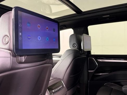 Certified 2026 Cadillac Escalade Luxury AWD/4WD image 26