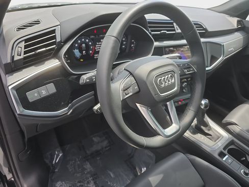Certified 2025 Audi Q3 2.0T Premium w/ Convenience Package AWD/4WD image 25