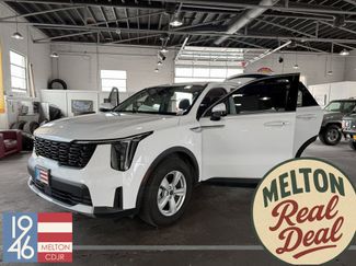 Used 2025 Kia Sorento LX video 1