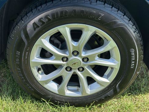 Used 2019 Chevrolet Equinox LT FWD image 29