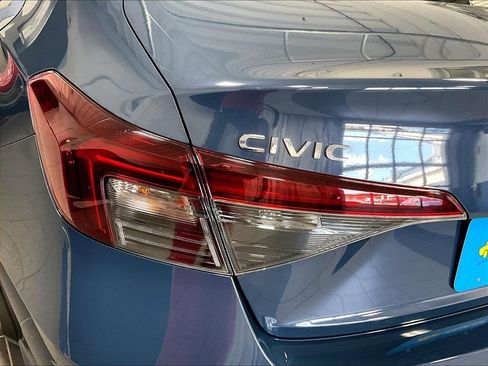Used 2025 Honda Civic Sport image 33