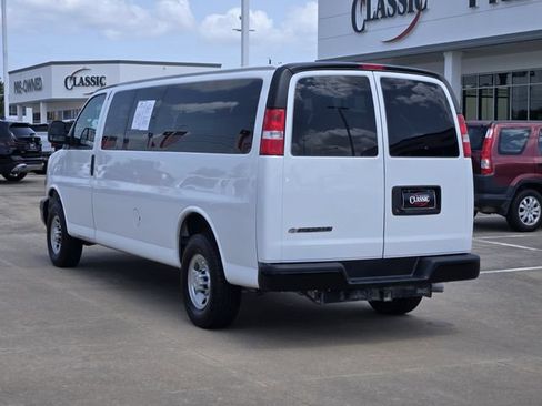Used 2024 Chevrolet Express 3500 LS RWD image 5