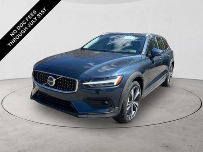 New 2026 Volvo V60 B5 Cross Country Plus w/ Protection Package Premier