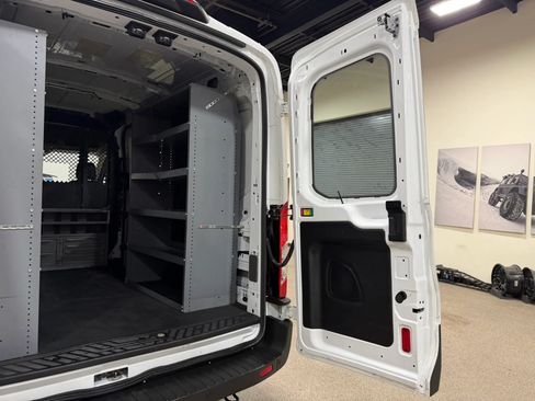 Used 2020 Ford Transit 250 Medium Roof AWD image 24