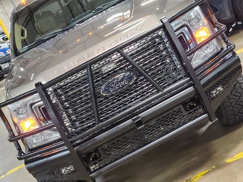 Used 2022 Ford F350 Lariat w/ Lariat Value Package AWD/4WD image 19