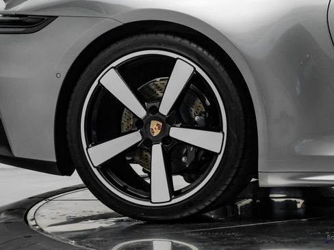 Used 2025 Porsche 911 Carrera image 96