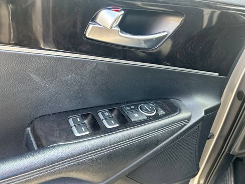 Used 2017 Kia Sorento AWD image 15
