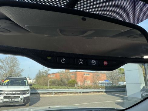 Used 2015 GMC Acadia SLE image 34