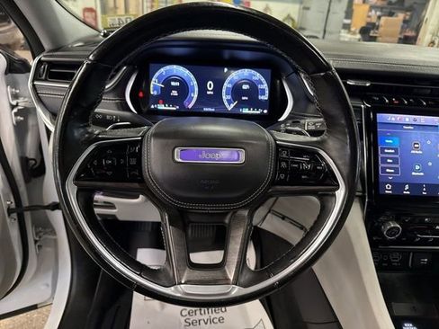 Used 2022 Jeep Grand Cherokee L Overland w/ Luxury Tech Group IV AWD/4WD image 12