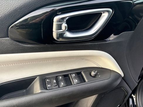 Certified 2022 Jeep Compass Limited image 13