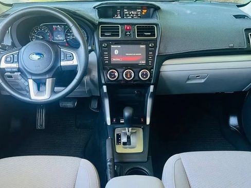 Used 2018 Subaru Forester 2.5i Premium AWD/4WD image 11