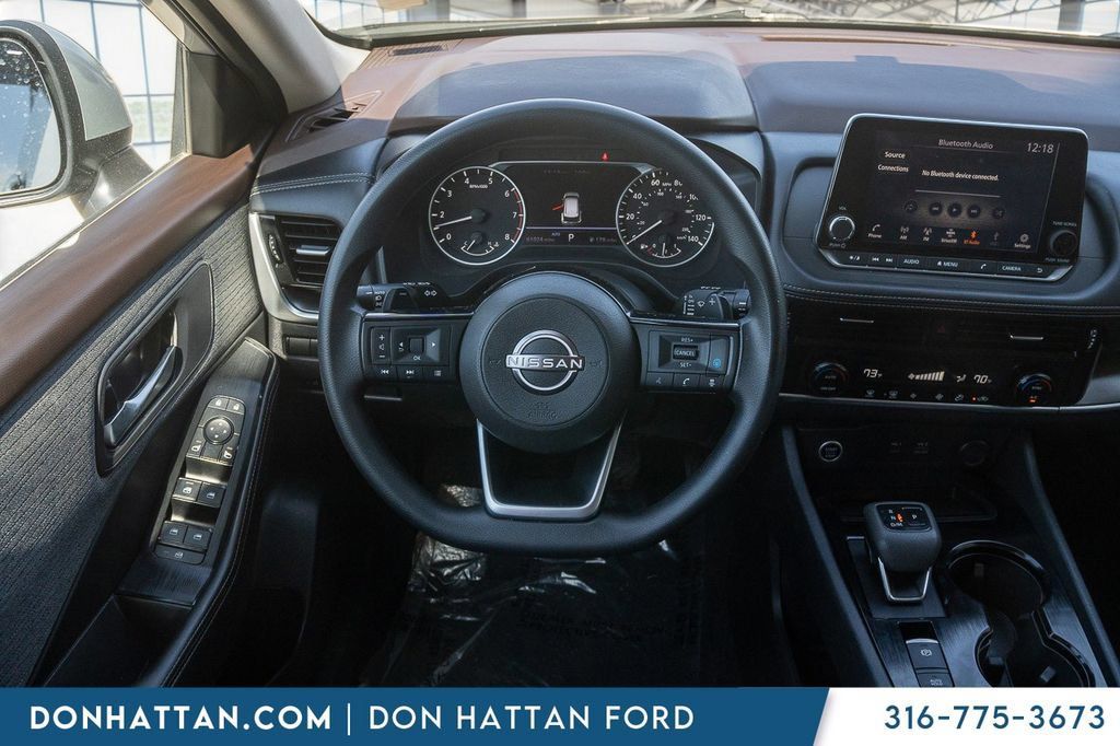 Used 2022 Nissan Rogue SV AWD/4WD image 5