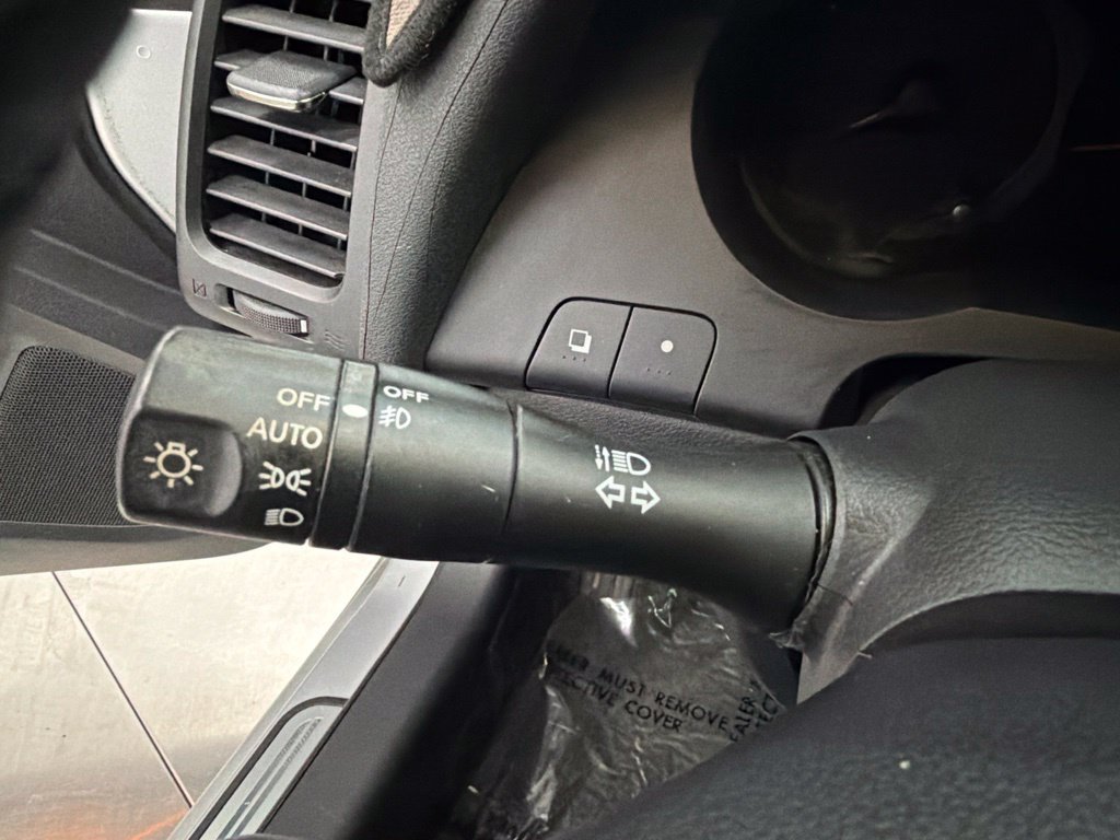 Used 2009 Nissan Altima 3.5 SE FWD image 16