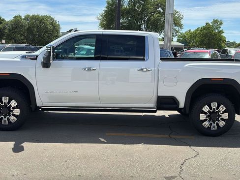 New 2026 GMC Sierra 2500 Denali w/ Denali Reserve Package AWD/4WD image 4