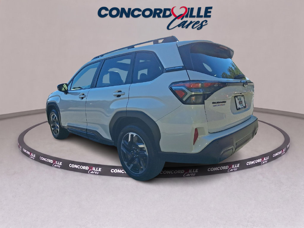 Used 2025 Subaru Forester Limited AWD/4WD image 5