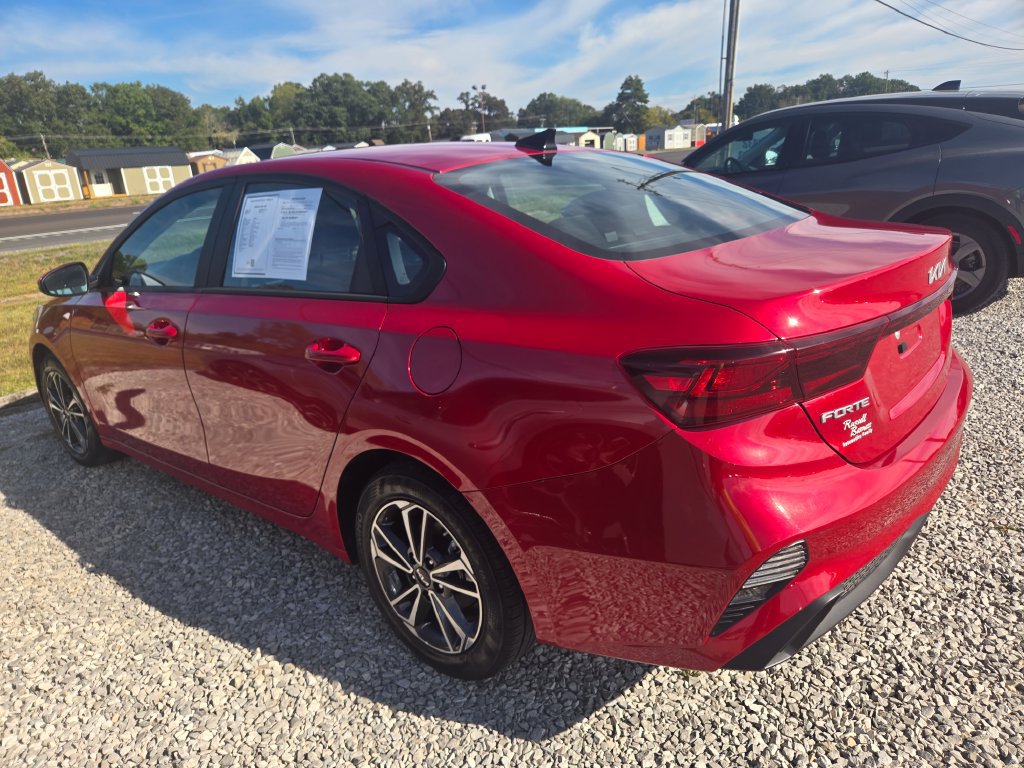 Used 2024 Kia Forte LXS FWD image 3