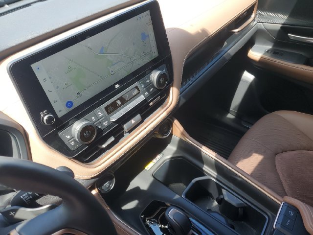 Used 2026 Toyota Grand Highlander AWD Hybrid image 19