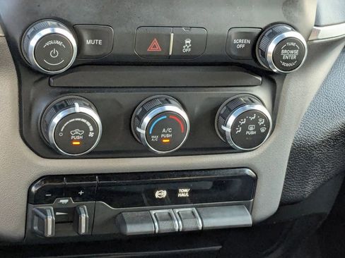 Used 2024 RAM 3500 Big Horn image 24