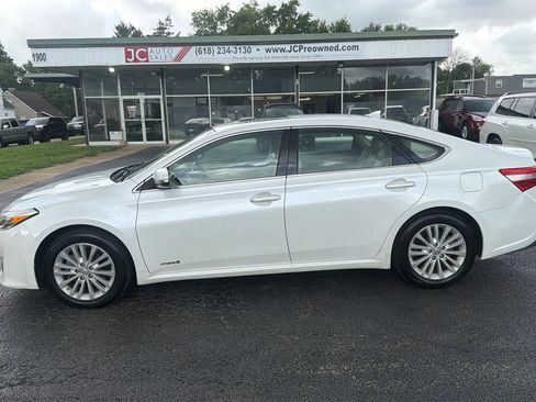 Used 2013 Toyota Avalon Limited FWD image 8