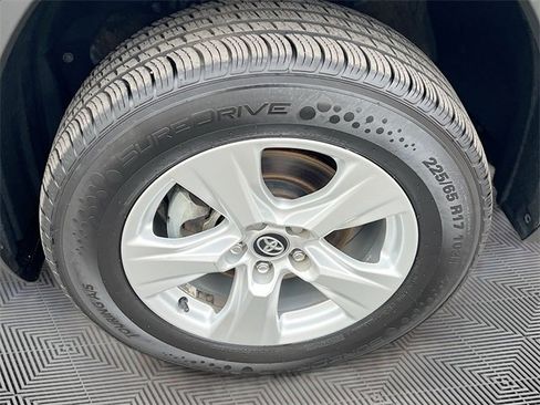 Used 2020 Toyota RAV4 XLE image 30