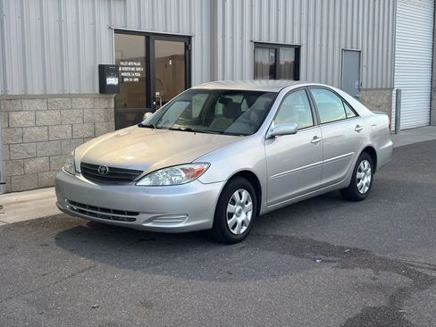 Used 2004 Toyota Camry LE FWD image 7
