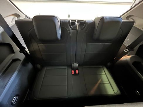 Used 2018 Volkswagen Tiguan SEL image 26