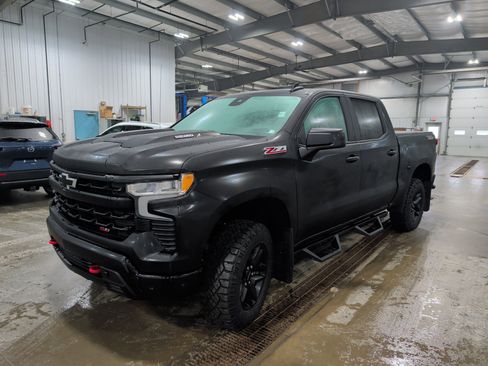 Used 2023 Chevrolet Silverado 1500 LT Trail Boss image 6