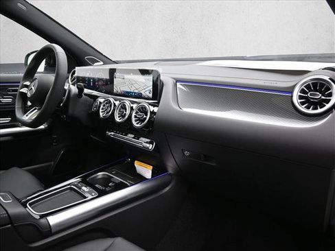 Certified 2025 Mercedes-Benz GLA 35 AMG 4MATIC image 28