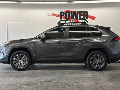 Used 2022 Toyota RAV4 XLE Premium AWD/4WD image 6
