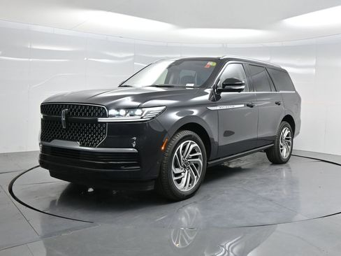 Used 2025 Lincoln Navigator Reserve AWD/4WD image 62
