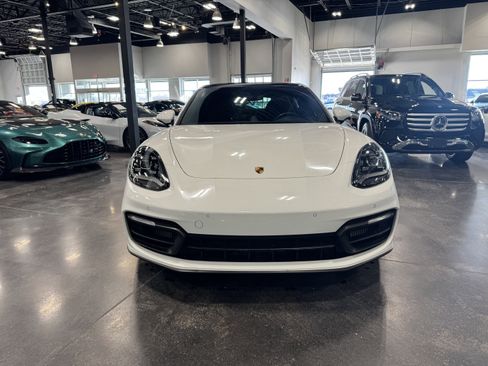 Used 2022 Porsche Panamera 4 image 24