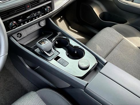 New 2026 Nissan Rogue SV AWD/4WD image 12