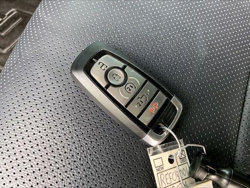 Certified 2024 Ford F250 Lariat w/ Sport Appearance Package image 14