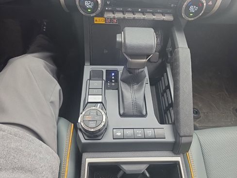 Used 2025 Toyota Tacoma Trailhunter image 24