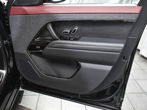 Used 2025 Land Rover Range Rover Sport Autobiography AWD/4WD image 22