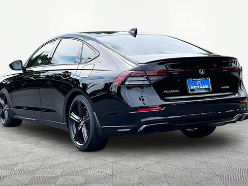 Used 2025 Honda Accord Sport image 5