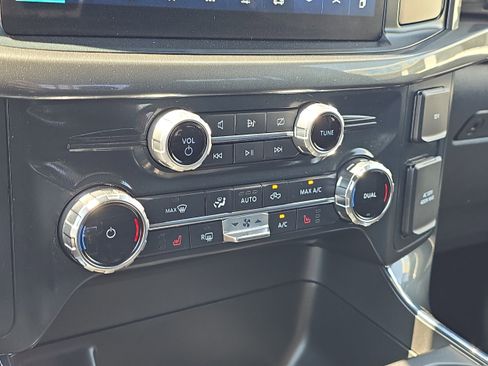 Certified 2022 Ford F150 XLT w/ Equipment Group 302A High image 30