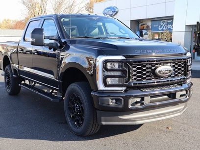 New 2026 Ford F250 Lariat w/ Black Appearance Package