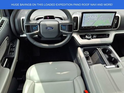 Used 2025 Ford Expedition Active AWD/4WD image 12
