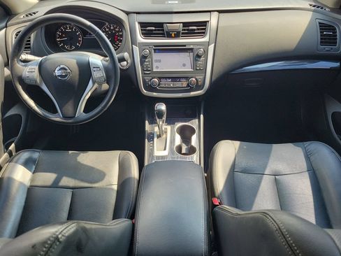 Used 2016 Nissan Altima 2.5 SL w/ 2.5 Technology w/LED Package FWD image 10
