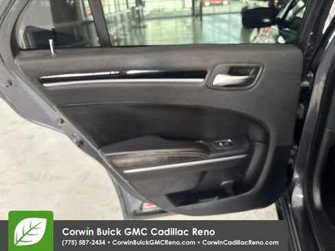 Used 2018 Chrysler 300 S AWD/4WD image 30