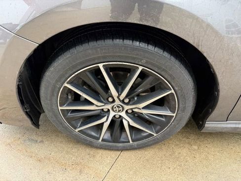 Used 2022 Toyota Camry SE image 11