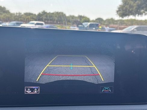 Used 2021 Lexus LS 500 w/ Accessory Package (Z2) RWD image 10