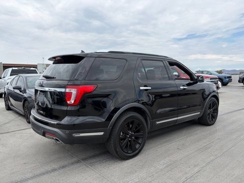 Used 2018 Ford Explorer Limited FWD image 2